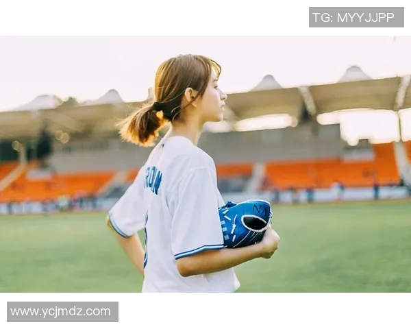 美女追逐足球明星的背后故事与他们的浪漫情缘揭秘 美女追逐足球明星的背后故事与他们的浪漫情缘揭秘